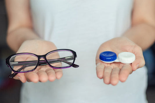 [Guides] Toric Contact Lenses vs Toric Glasses: Which Is Right for Your Lifestyle?